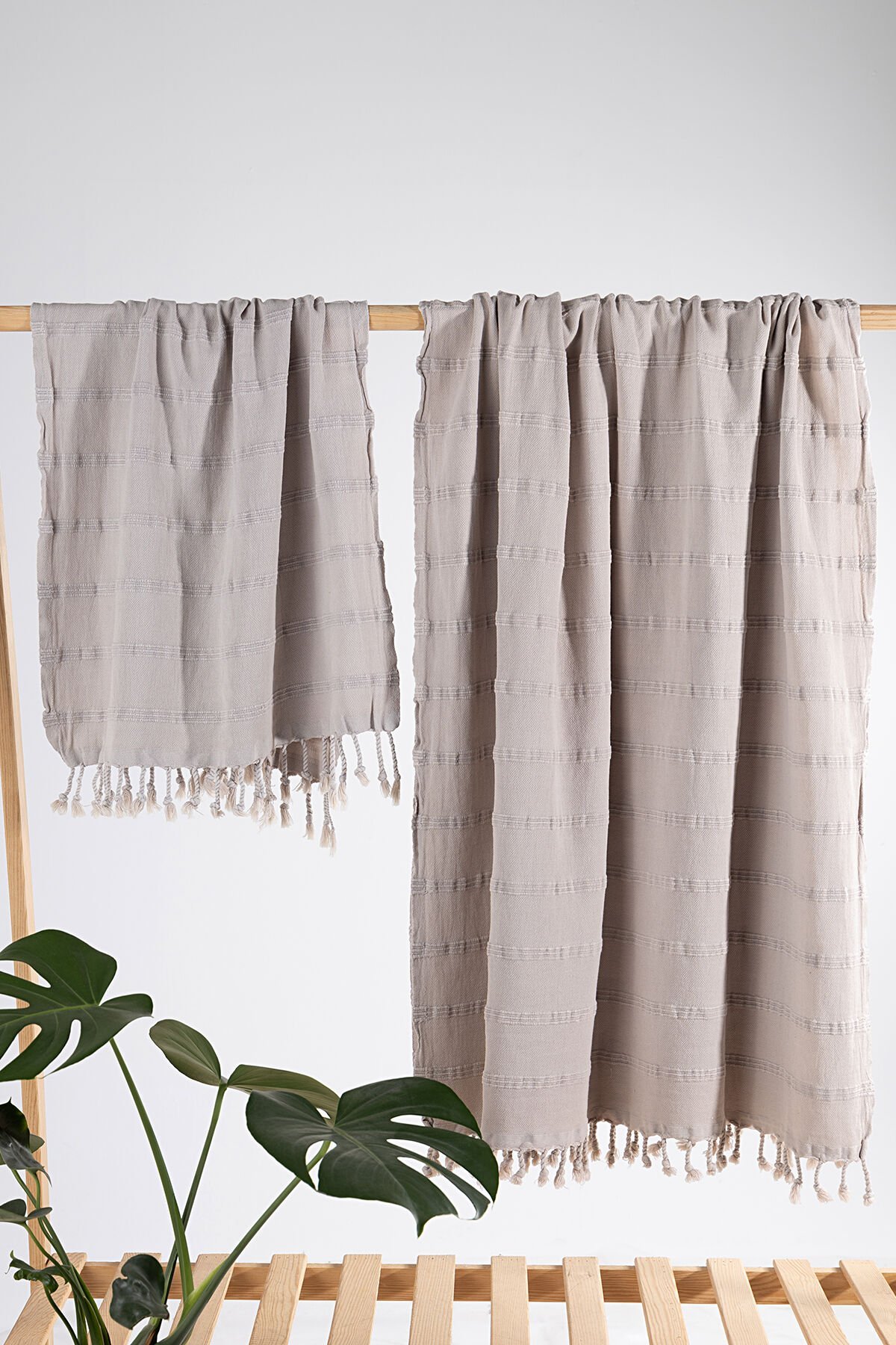 Taşlama Peştemal Peşkir Takımı – Doğallığın ve Şıklığın Buluşma Noktası