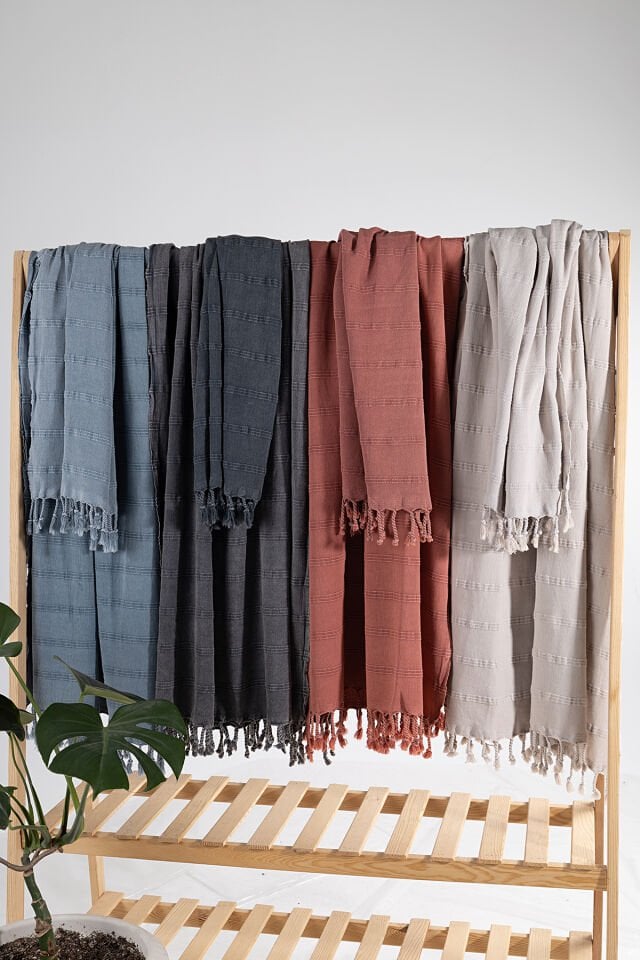 Taşlama Peştemal Peşkir Takımı – Doğallığın ve Şıklığın Buluşma Noktası